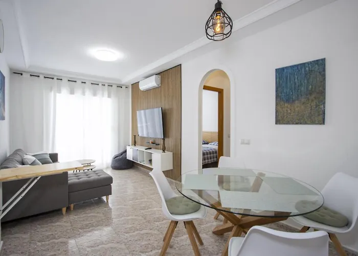 דירה La Loma 77-20 *