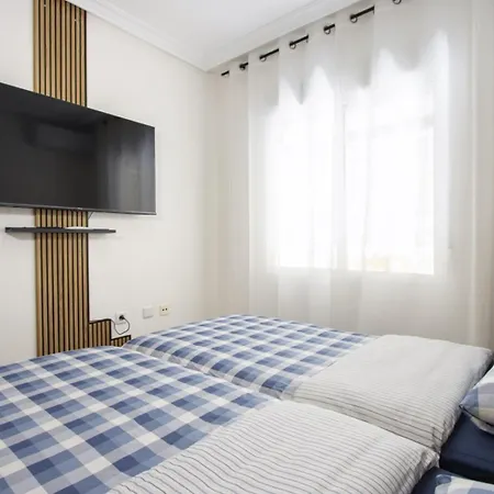 La Loma 77-20 Apartment