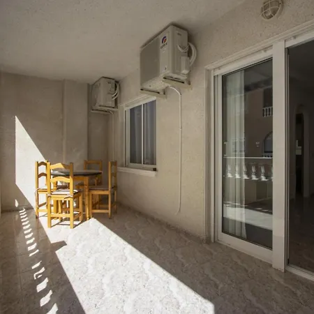 La Loma 77-20 Apartment